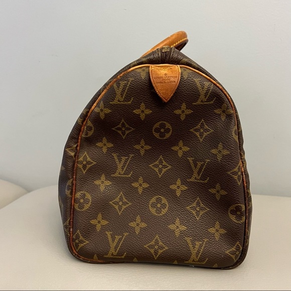 Louis Vuitton Monogram Canvas Speedy 30
(Authentic Pre-Owned) Women's VI0930 - Picture 9 of 16